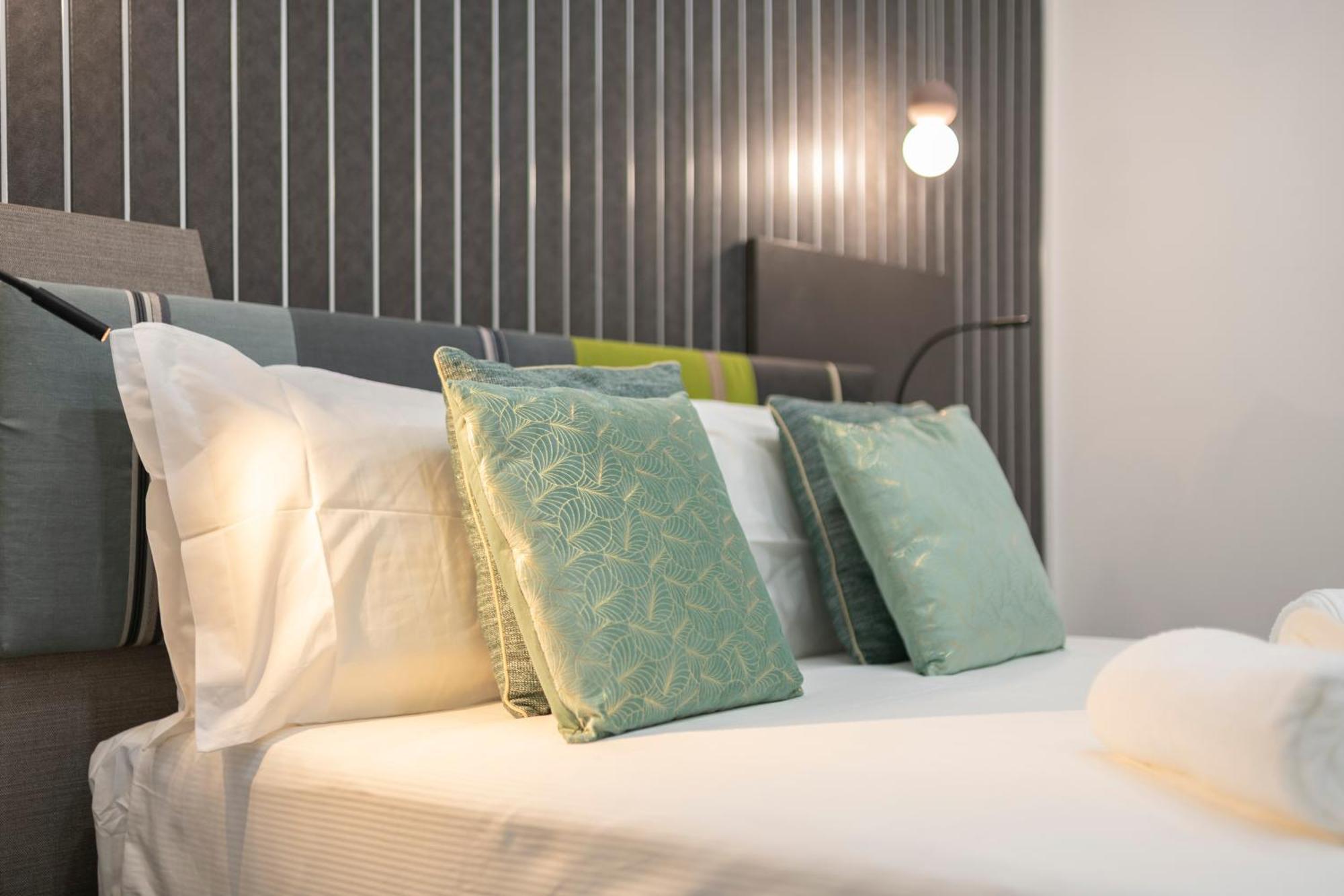 Trastevere Luxury Rooms โรม ภายนอก รูปภาพ